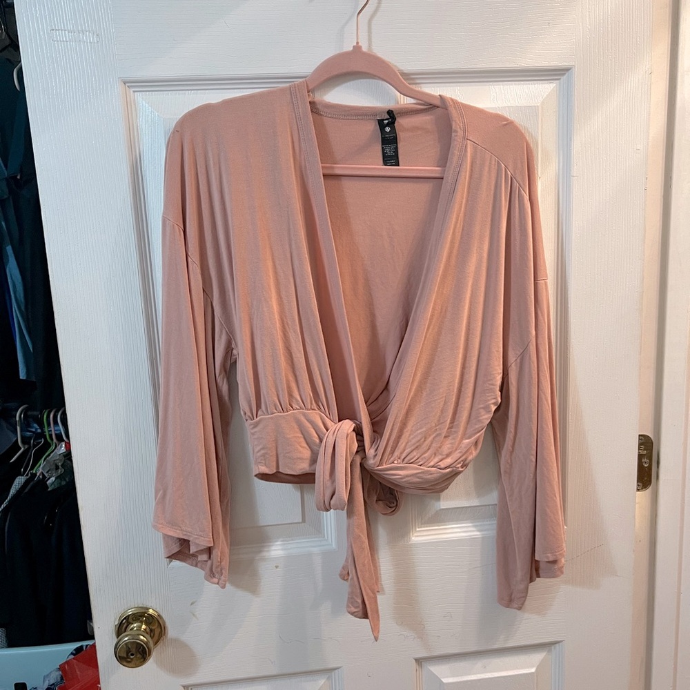 Soft Pink Agnes & Dora Flowy Cropped Shirt in Dusty Pink Sz L